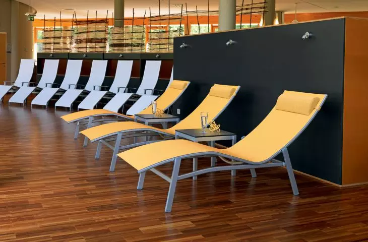 A specialized collection of recliners from the Vienna-based manufacturer KARASEK. Ergonomic and elegant form of the lounger, guarantees the highest comfort of relaxation