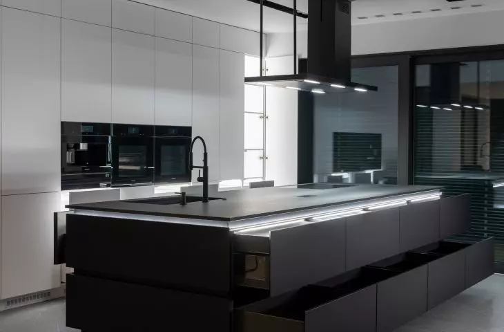 AvanTech YOU Inlay w wyspie kuchennej