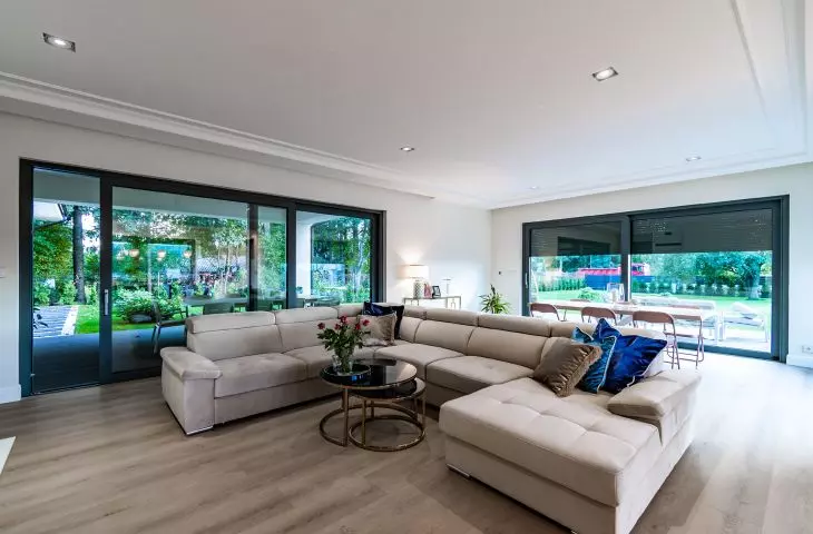 Large-format glazing