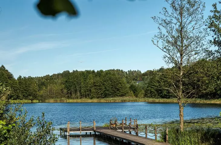 Molo i jezioro