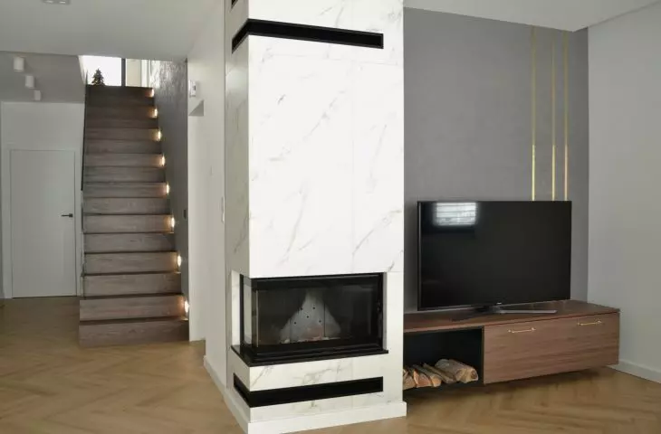 RTV cabinet with space for wood