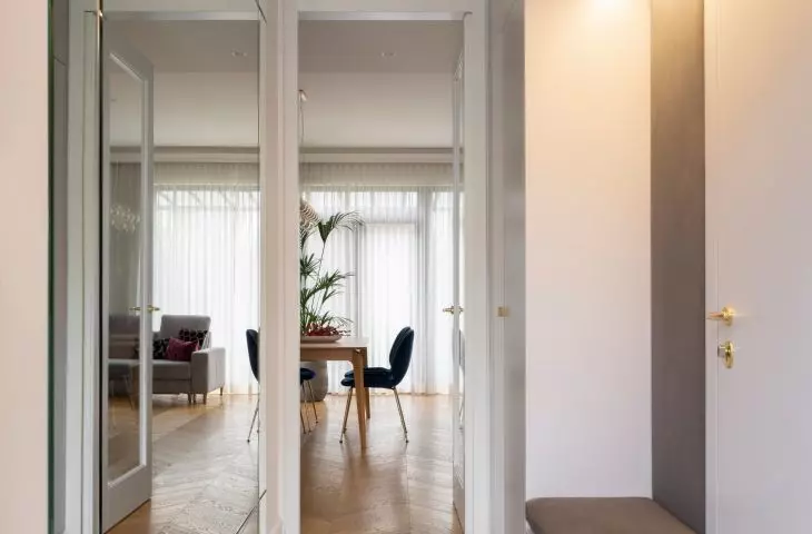 Hallway seating