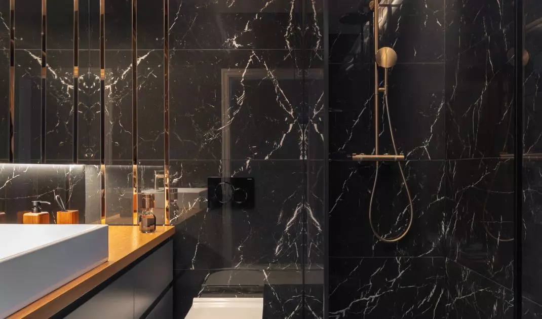 Men's bathroom