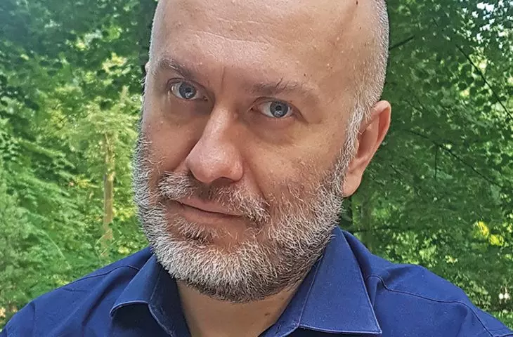 dr Adam Mazur