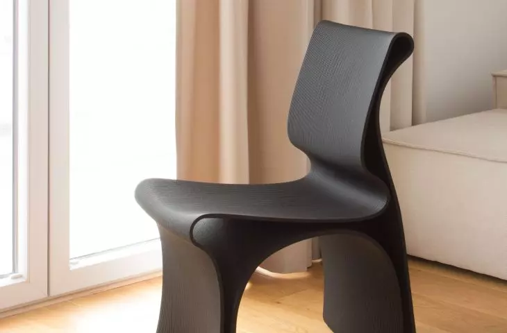 ANTROPO chair in black version
