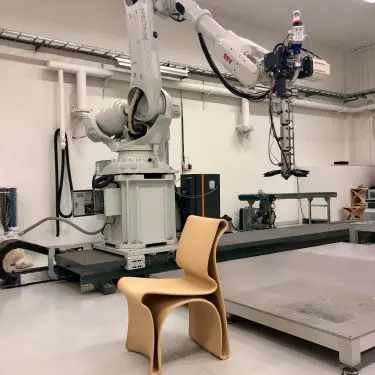 Manufacturing a piece of furniture