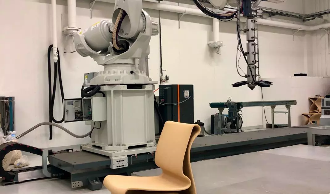 Manufacturing a piece of furniture