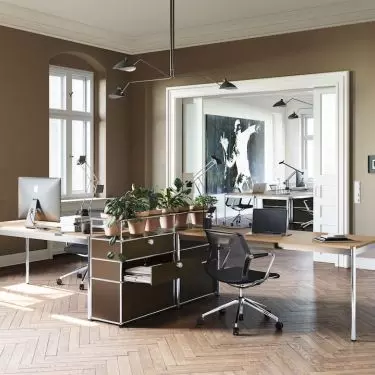 Cabinet in shades of brown