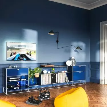 Rest area combines navy blue and yellow