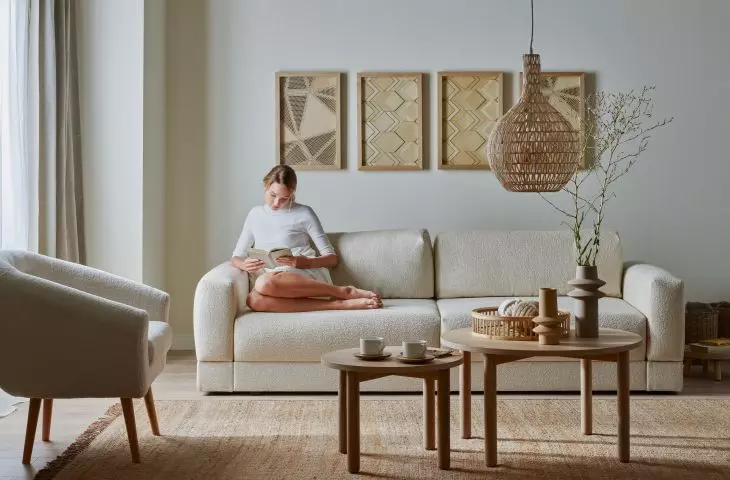 In the Stello sofa, every detail is designed to envelop you in comfort