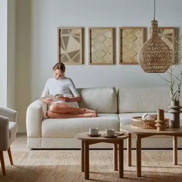 In the Stello sofa, every detail is designed to envelop you in comfort