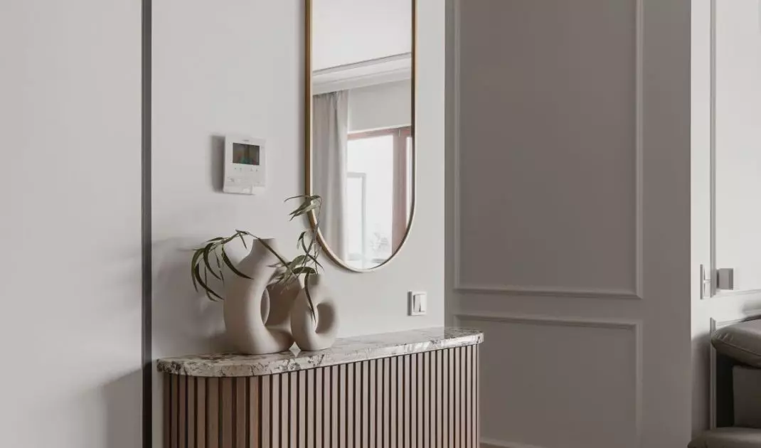 Decorative mirror