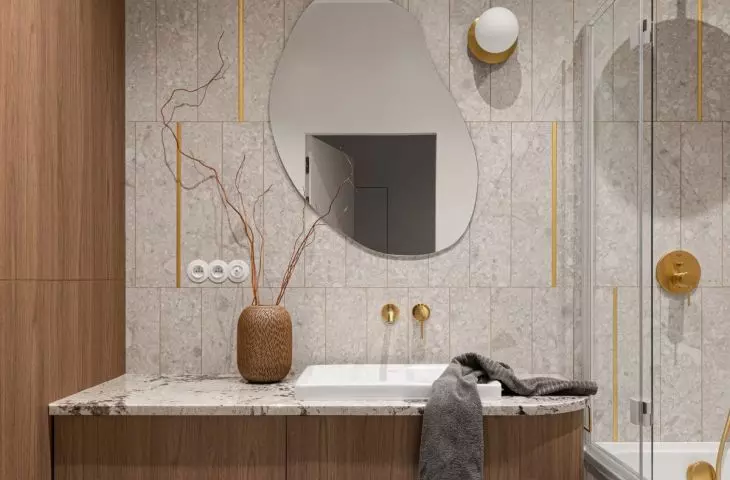 Bathroom in warm colors