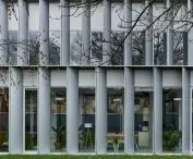 listwy nie tylko chronią przed słońcem, ale też nadają elewacji charakterystyczną estetykę