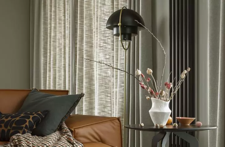 Sculptural lamp