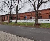 Teren dawnych koszar od strony ul. Ułańskiej