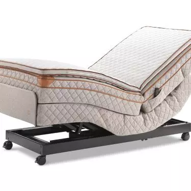 Łóżko DUX Dynamic umożliwia regulację wysokości i położenia łóżka za pomocą pilota