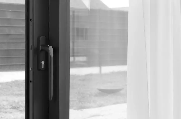 Levanto modular lift-and-slide system with Horizon handle with cylinder opening 
