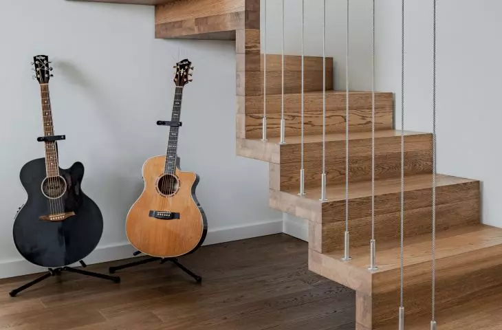 Guitar-inspired staircase