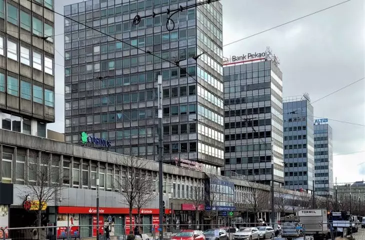 Former commercial and retail complex 