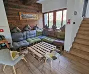 schronisko Przysłop pod Baranią Górą — to już bardziej górski hotel niż schronisko, ale hipsterskie klimaty świetnie się tu odnajdują