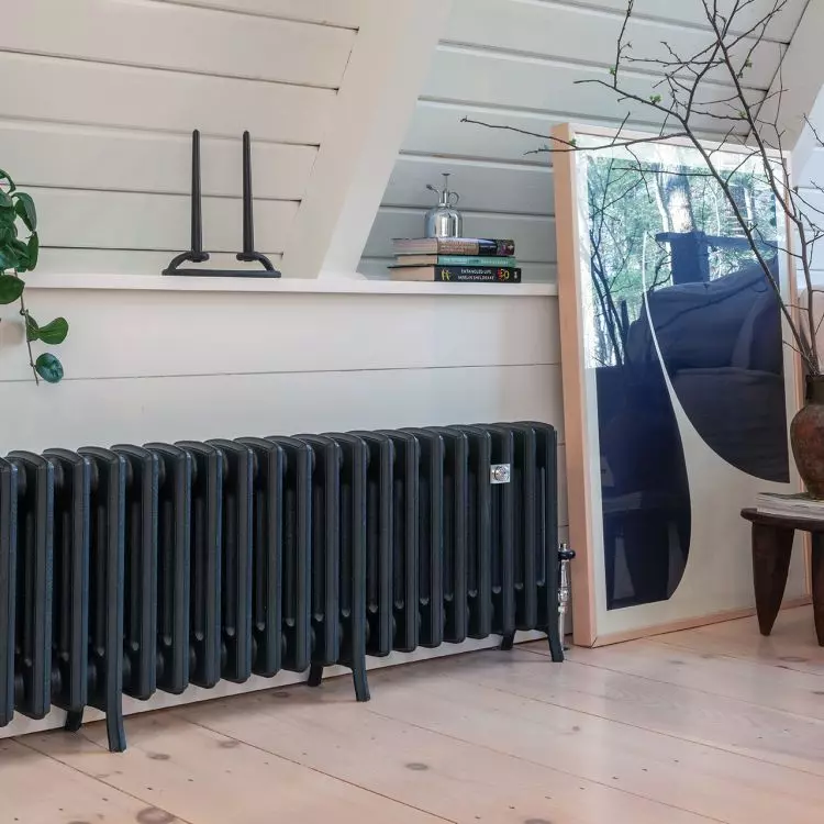 Grace IV 460 – Farrow & Ball Dark Blue