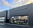 Ruukki Primo Skyline 100 panel at Land Rover and Jaguar showroom