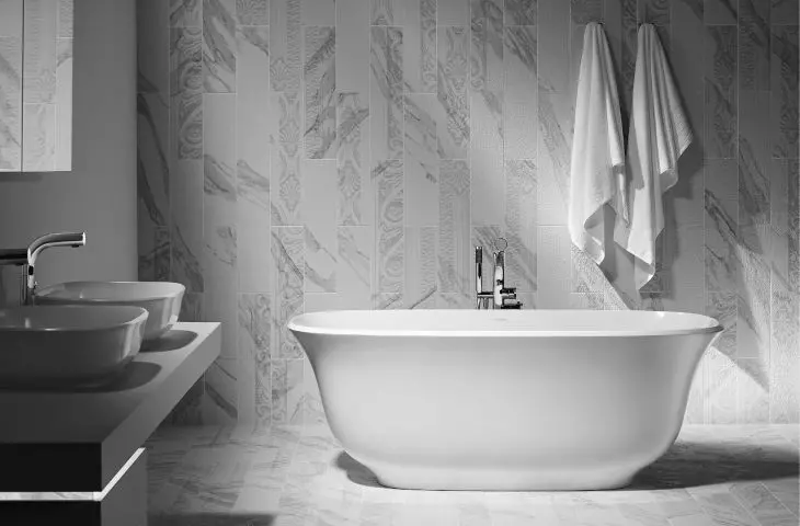 V + A free-standing bathtub AMIATA 1650 Quarrycast™