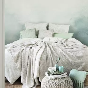 Fresh mint color will be a perfect choice