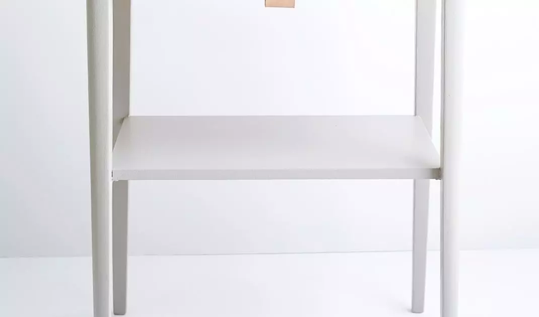 Metamorphosis of a wooden table 