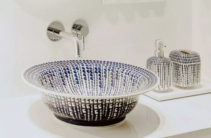 Washbasin from Boleslawiec