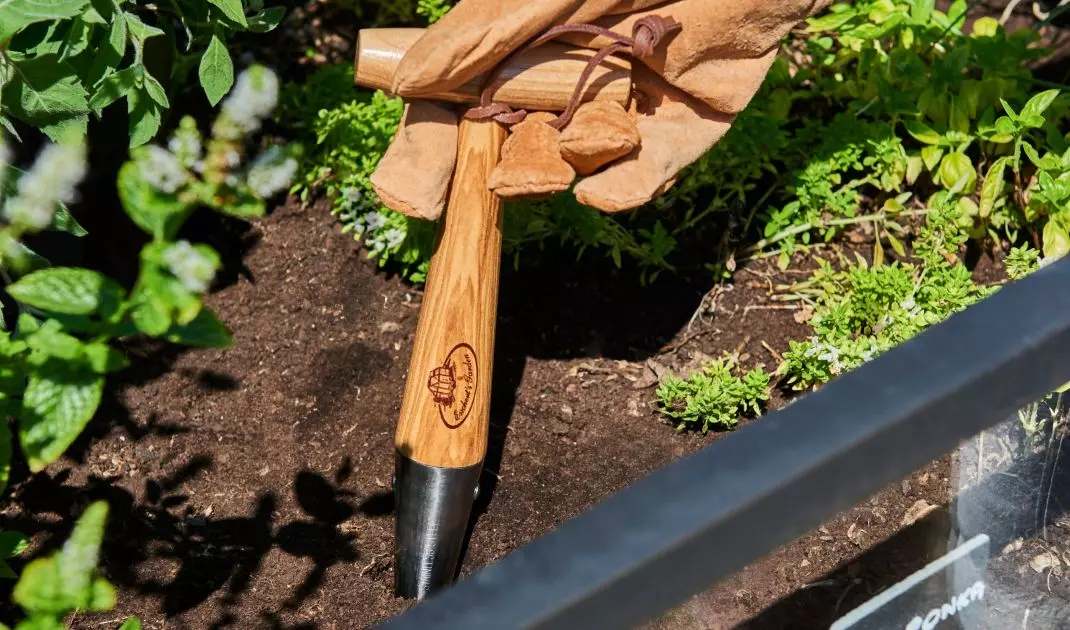Tools for gardening