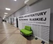 Wyremontowano także hol