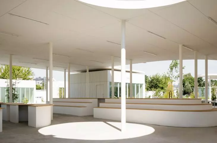 dużym wyzwaniem dla architektki był deszcz i odprowadzenie wody z dużego zadaszenia
