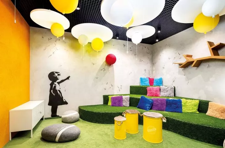 Round acoustic islands at Atende's Warsaw headquarters