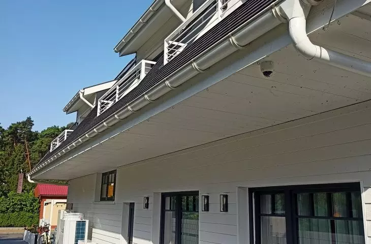 butikowy pensjonat Flamingo, dach wykonany dachówką TERREAL Eminence