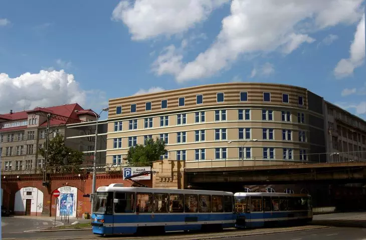 BUDYNEK URZĘDU MIASTA - WROCŁAW UL. BOGUSŁAWSKIEGO-PROJEKT URBANISTYCZNO-ARCHITEKTONICZNY DO ZMIANY MPZP
