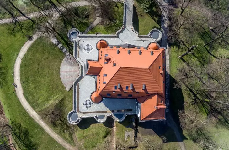 ZAMEK LEŚNICA - WROCŁAW PL.ŚWIĘTOJAŃSKI - INWENTARYZACJA, PROJEKT REMONTU WNETRZ, PROJEKT PRZEBUDOWY, PROJEKT REWALORYZACJI TARASÓW