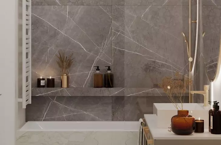 Bathtub in stone