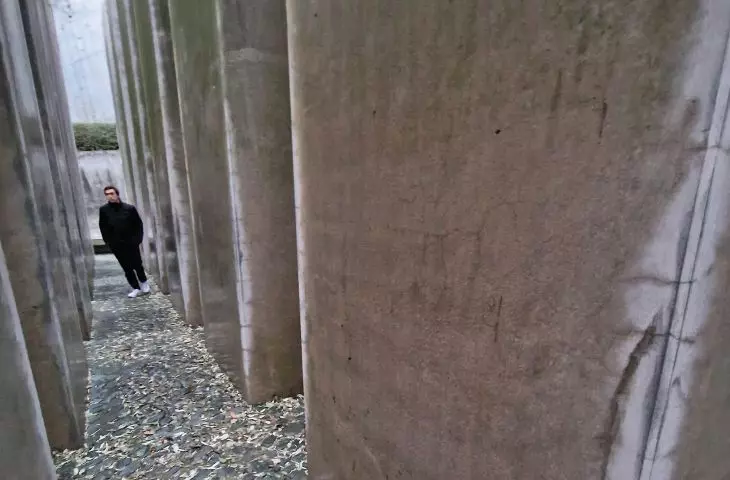 wizyta w Muzeum Żydowskim wywołuje zawroty głowy, dosłownie i w przenośni, proj.: Daniel Libeskind