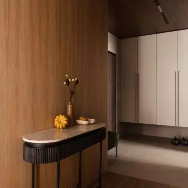 Minimalist finishing of the corridor
