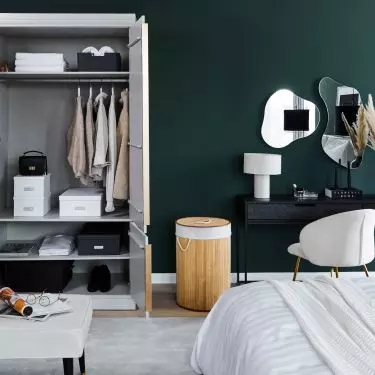 Proper positioning of the dressing table is important