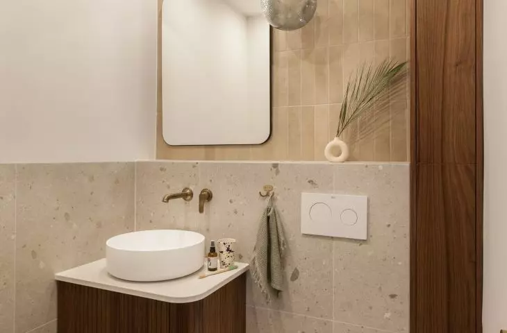 In the toilet you will find terrazzo