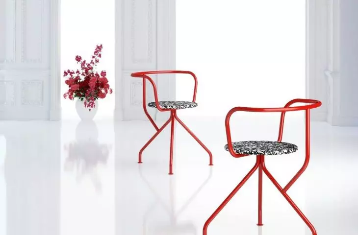 The seat was created from hair shampoo bottles
