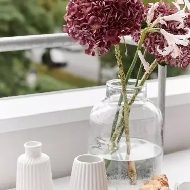 Flowers will add expression to the arrangement