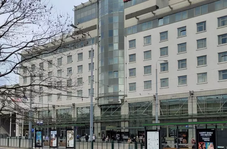 Sheraton Hotel on Bukowska Street, in the quarter where Jowita stands
