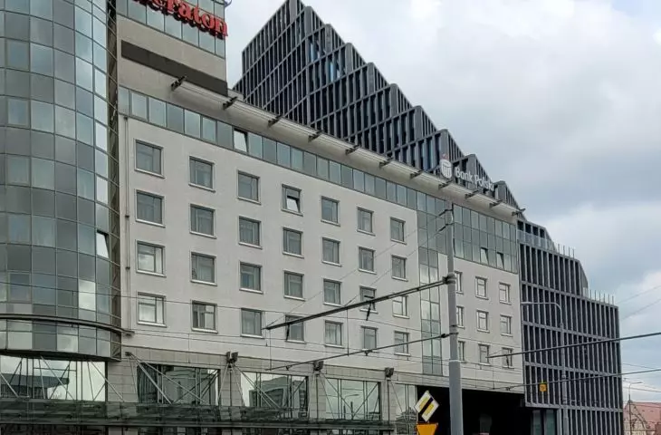 Sheraton Hotel on Bukowska Street in the quarter where Jowita stands