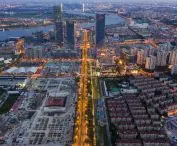 the total length of the park is 1814 meters, from a human perspective it seems endless; its vastness is best seen from a bird's eye view