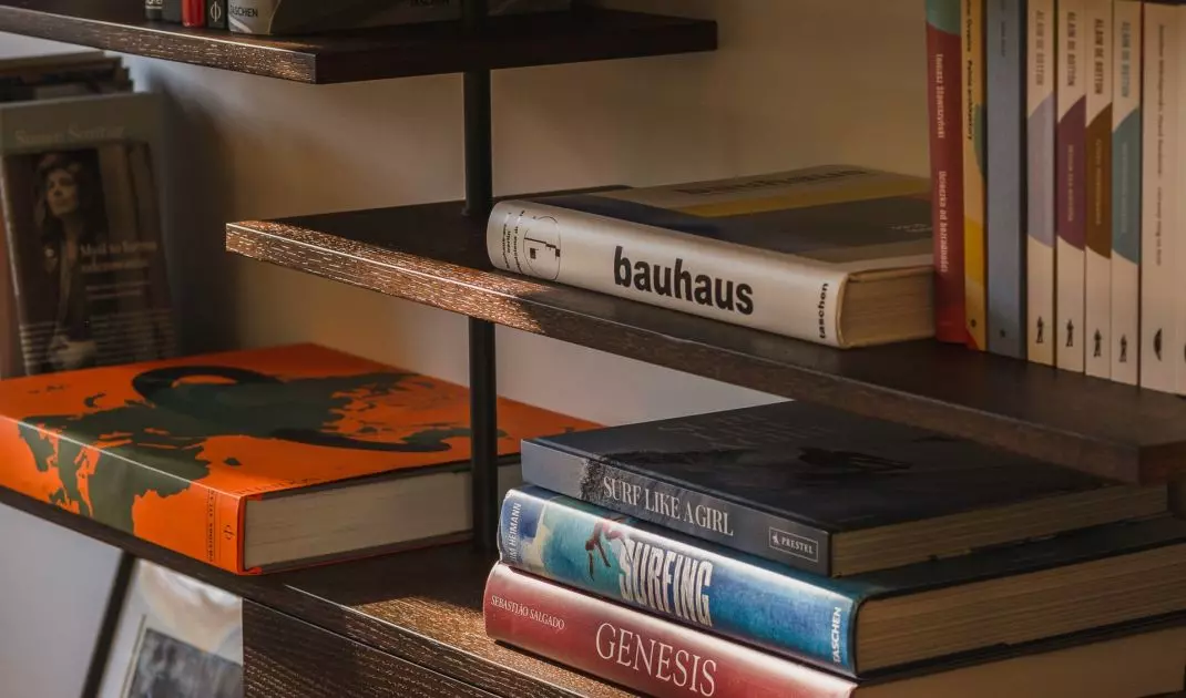 Specjalnie zaprojektowany regał