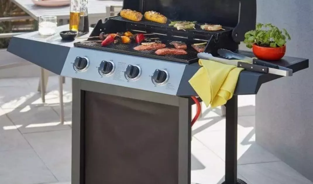 Gas grill does not generate smoke